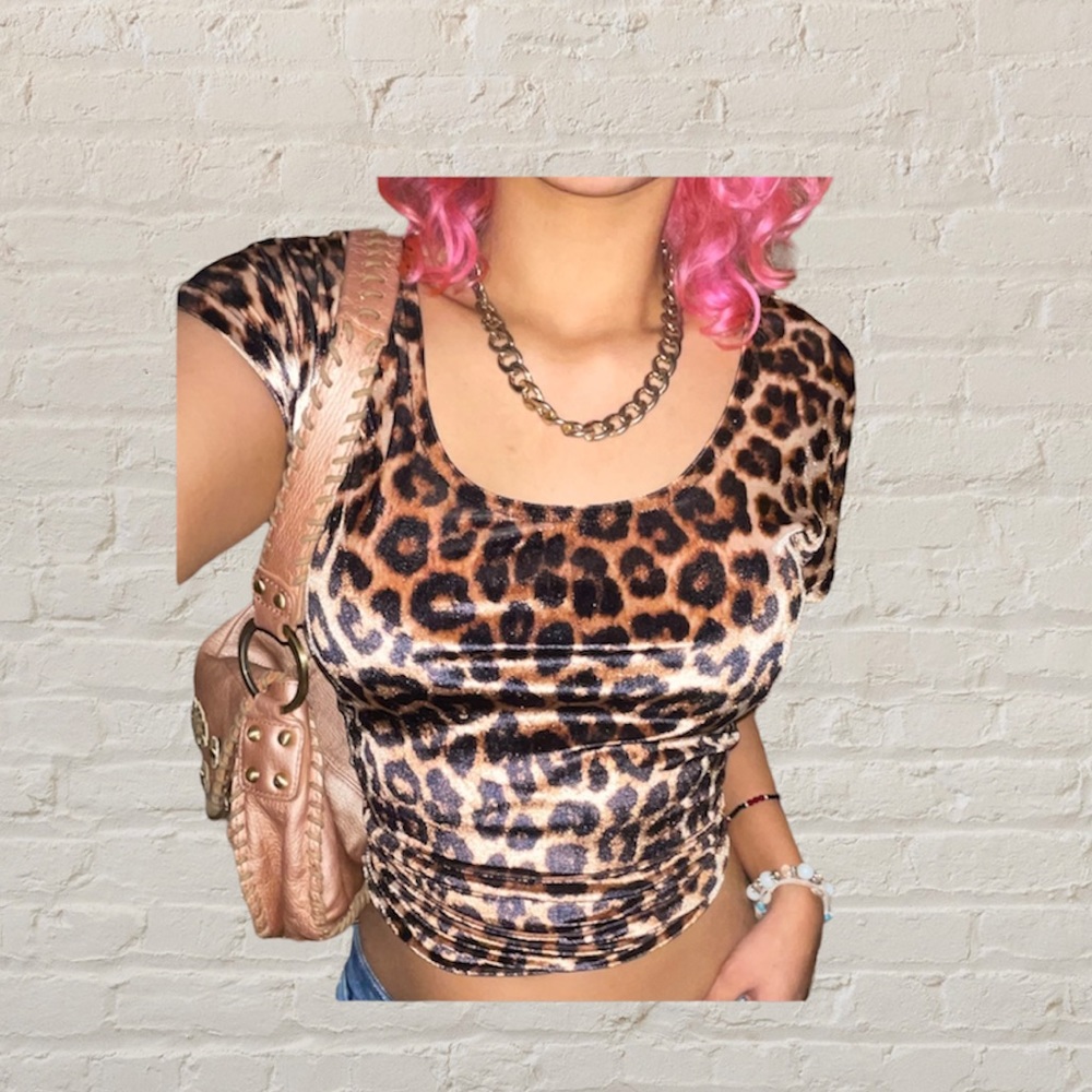 🐆 90s y2k velvet leopard print T- shirt